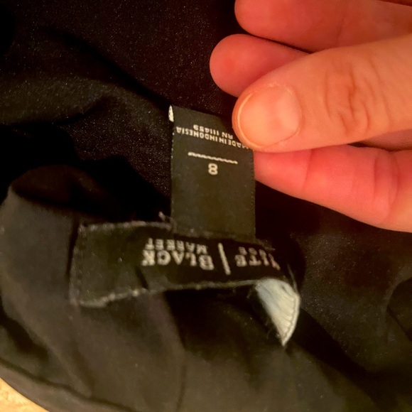 Right above the knee skirt size 8, worn 3 times, side slit (small), soft, black - Picture 3 of 3